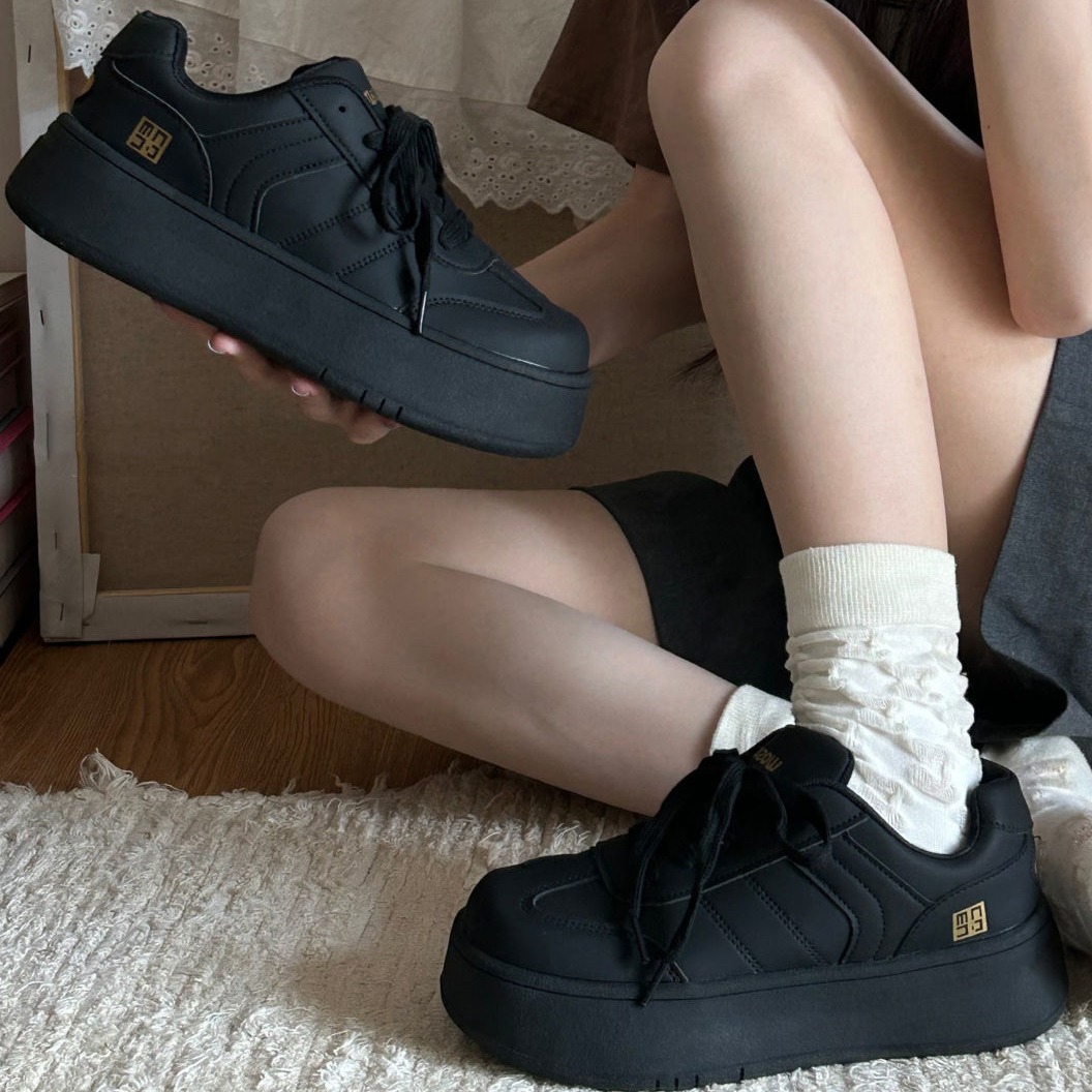 High-Looking Black Thick-Soled Shoes with Skirts for Women 2025 Spring New Versatile Sports Retro Moral Training Sneakers
