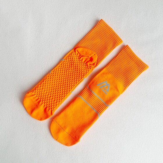 Running socks sports outdoor socks tube quick-drying socks nylon men's socks spring, summer and autumn processing factory direct sale