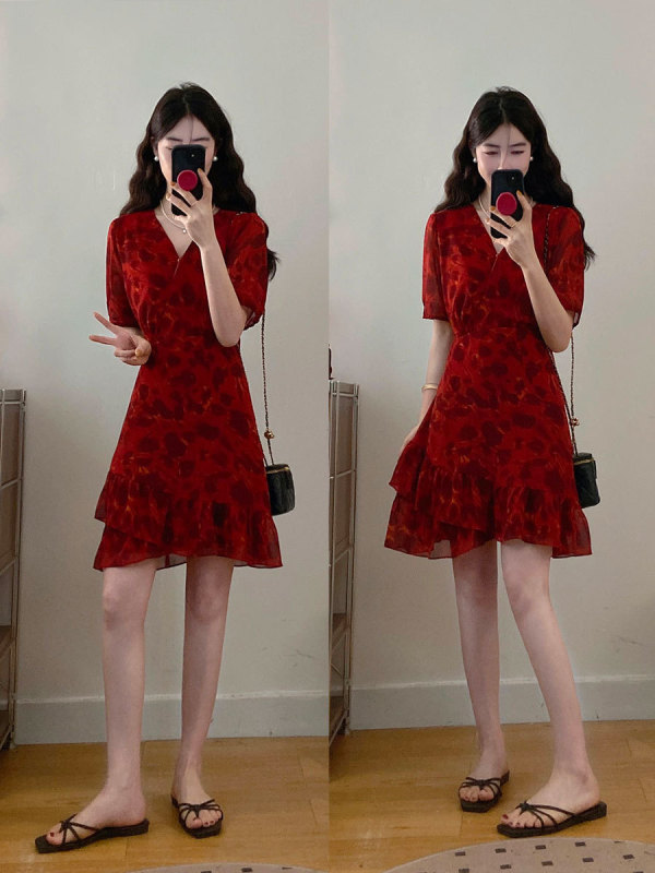 2025 プラスサイズの女性のフレンチレッド気質花柄ドレスファット MM 夏の美しいショートスカートは肉を隠し、スリムに見えます|undefined