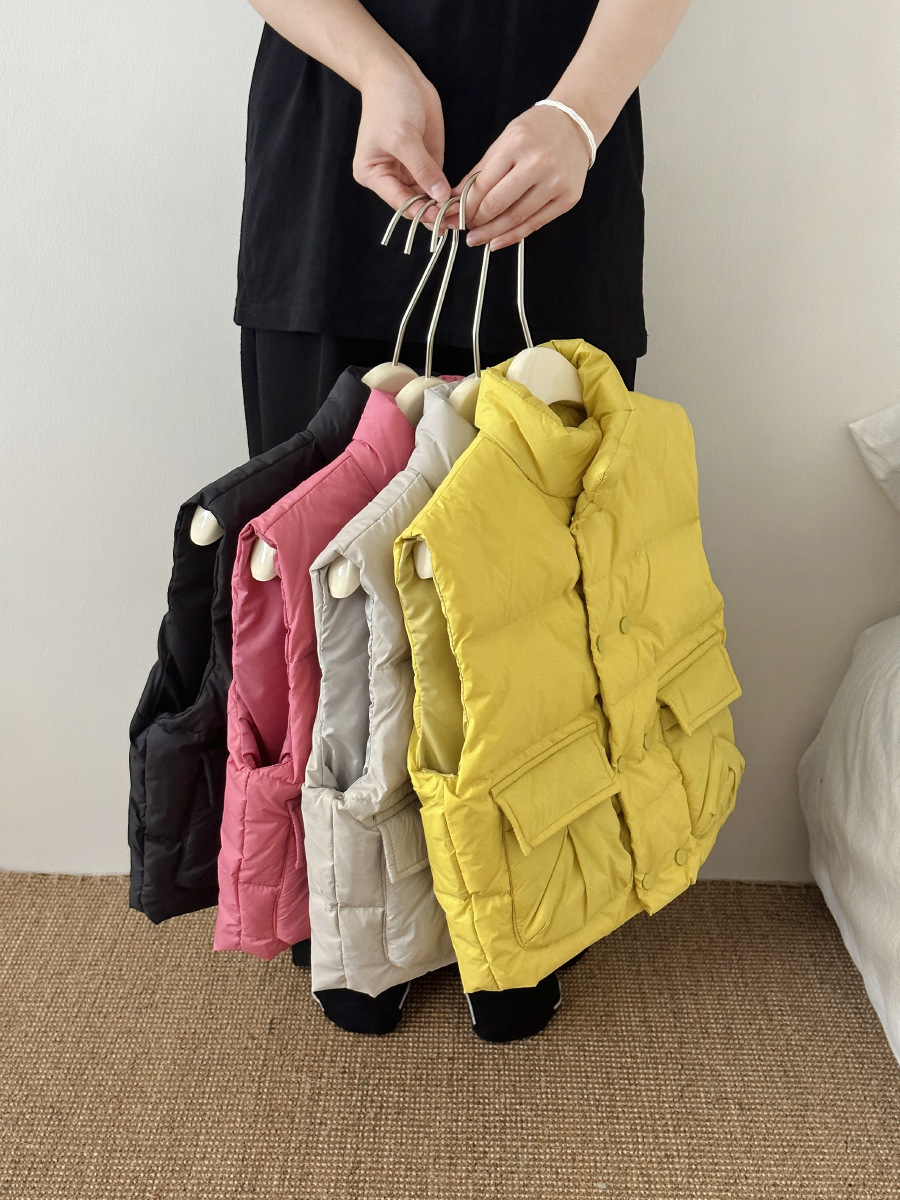 2023 nuevos niños abajo chaleco estilo coreano niños y niñas otoño e invierno Bebé pato blanco abajo chaleco vivo al por mayor