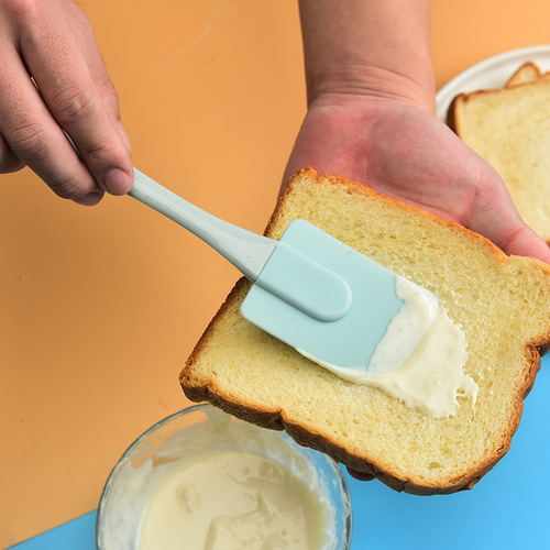 Silicone Oil Brush, Scraper, and Cake Spatula Set - Kitchen Baking Supplies, Silicone Kitchenware Three-Piece Set