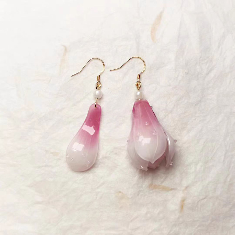 ファッショナブルな古代スタイルのマグノリアの花ハイエンドアクリル接着剤 DIY シンプルでファッショナブルなナチュラルスタイルのイヤリング|undefined