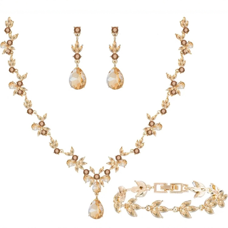 European and American New Luxury Crystal Water Drops Bride Wedding Dress suit Necklace Earrings Bracelet Three Piece Set Wholesale European and American New Luxury Crystal Water Drops Bride Wedding Dress suit Necklace Earrings Bracelet Three Piece Set Wholesale