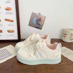 厚底小白鞋女款2025秋季新款chic小众设计休闲学生运动板鞋