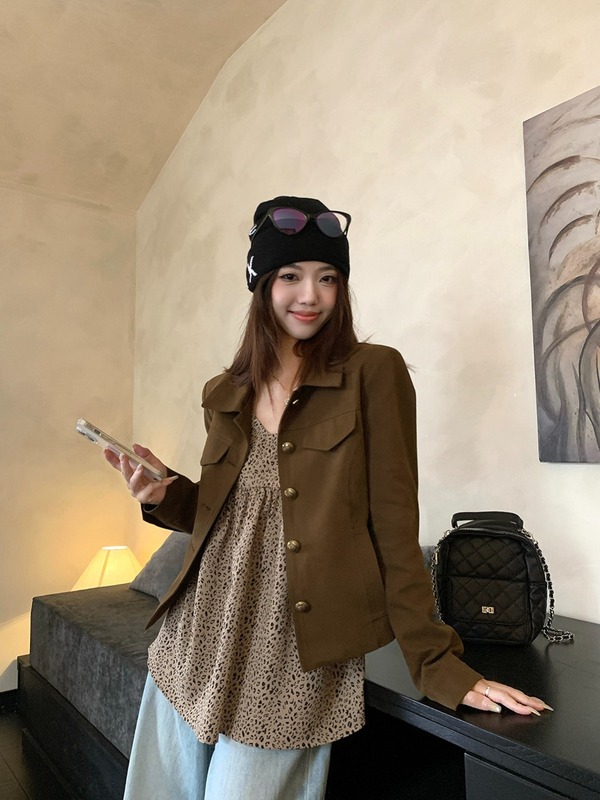 时尚套装气质翻领棕色外套女2025秋季新款复古豹纹吊带背心两件套|undefined