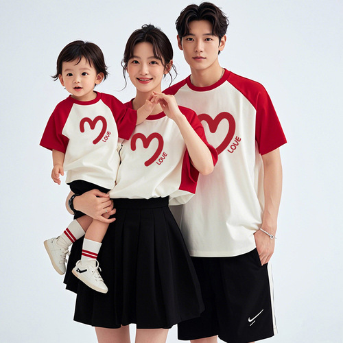 2025 summer new product parent-child T-shirts A 0-6-month-old baby jumpsuit family with three family decoration short-sleeved trend