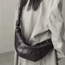 牛角包可颂包慵懒风百搭斜挎包女2026新款小众质感软皮包包饺子包
