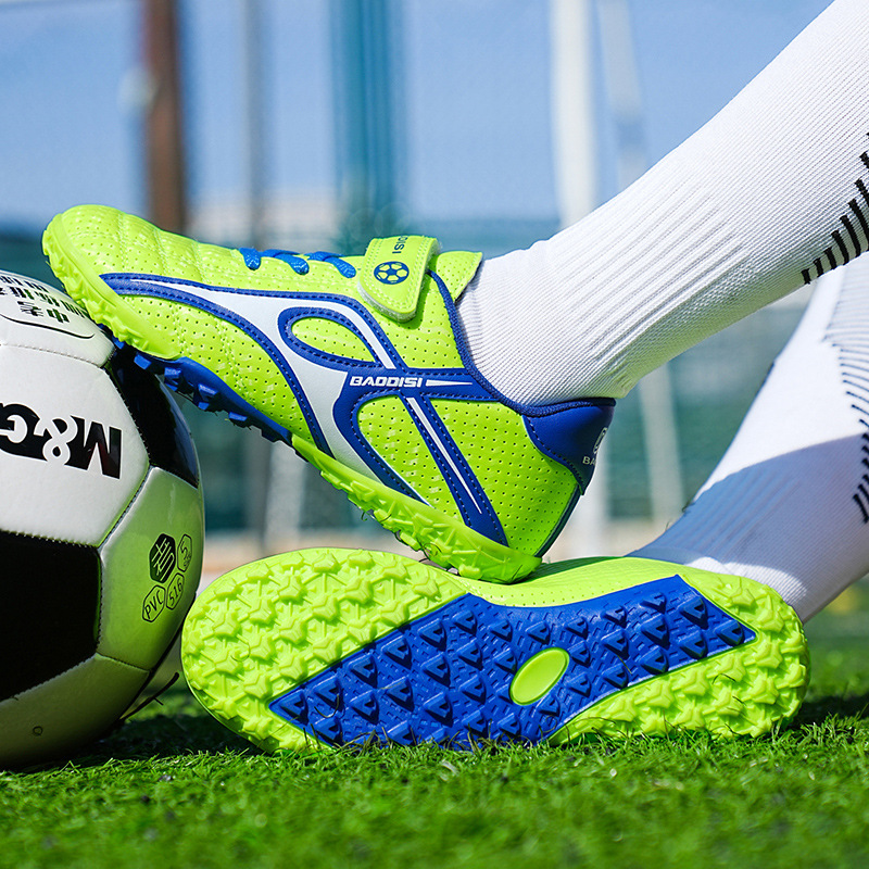 Fluorescent green nails 368