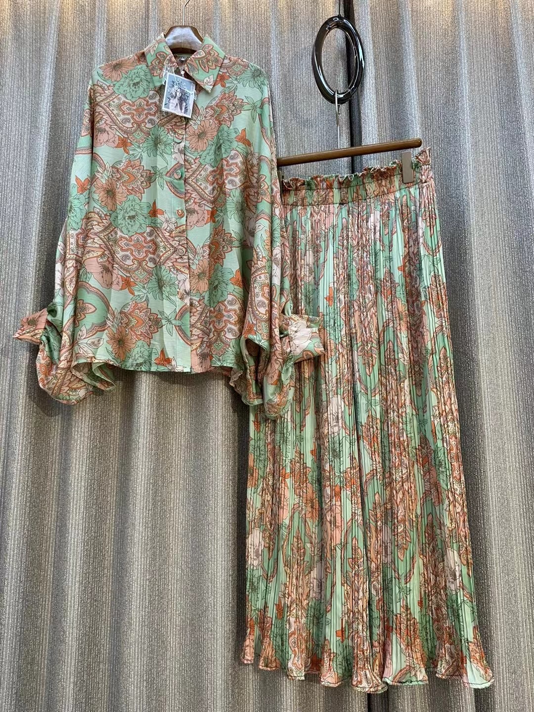 560g Weight Long Sleeve Sleeve Length Polyester Fabric Type Pant Co-ord Set Sets Type 2 Pieces Set Quantity Holiday, Street Occasion Turndown Neckline Loose Fit Type Printing, Flower Pattern Summer, Spring, Autumn Season Women's Gender Elegant, Basic Style Holiday Street Women's Elegant Basic Printing Flower Polyester Pant Co-ord Set Pants Sets 9
