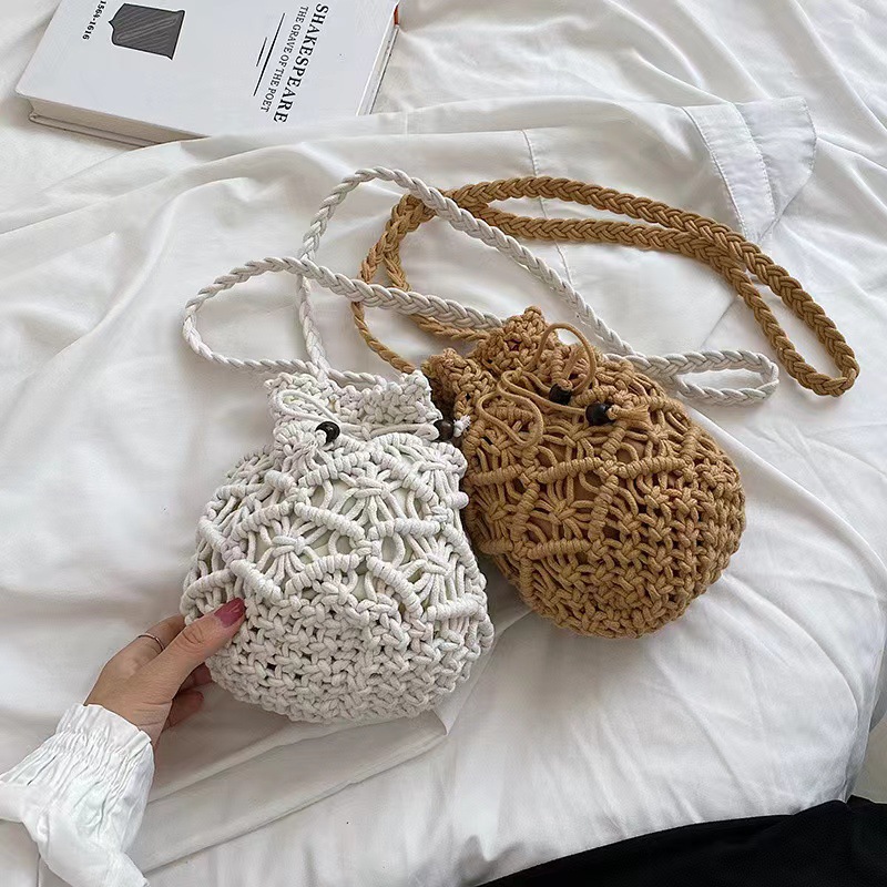 Women's Small Cotton Thread Solid Color Classic Style Round Open Straw Bag display picture 3