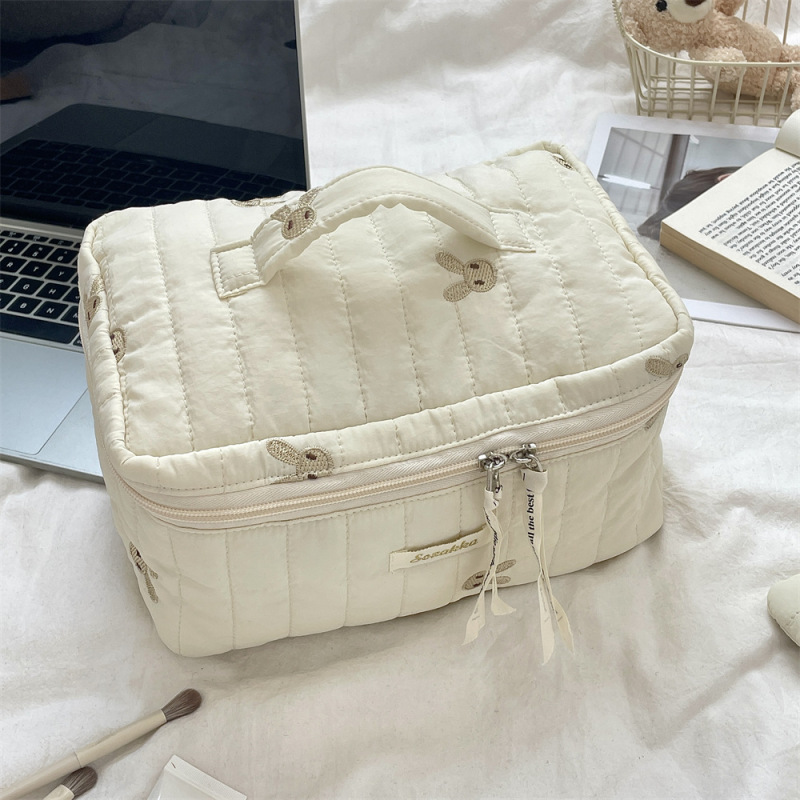 412222ソフト萌え刺繍かわいいウサギキルティングソフト収納バッグ大容量化粧バッグ学生文房具袋|undefined