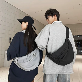 休闲背包;旅行包袋;通用双肩背包