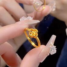 越南沙金四叶草戒指 时尚小众设计时来运转猫眼珠黄金色活口戒指