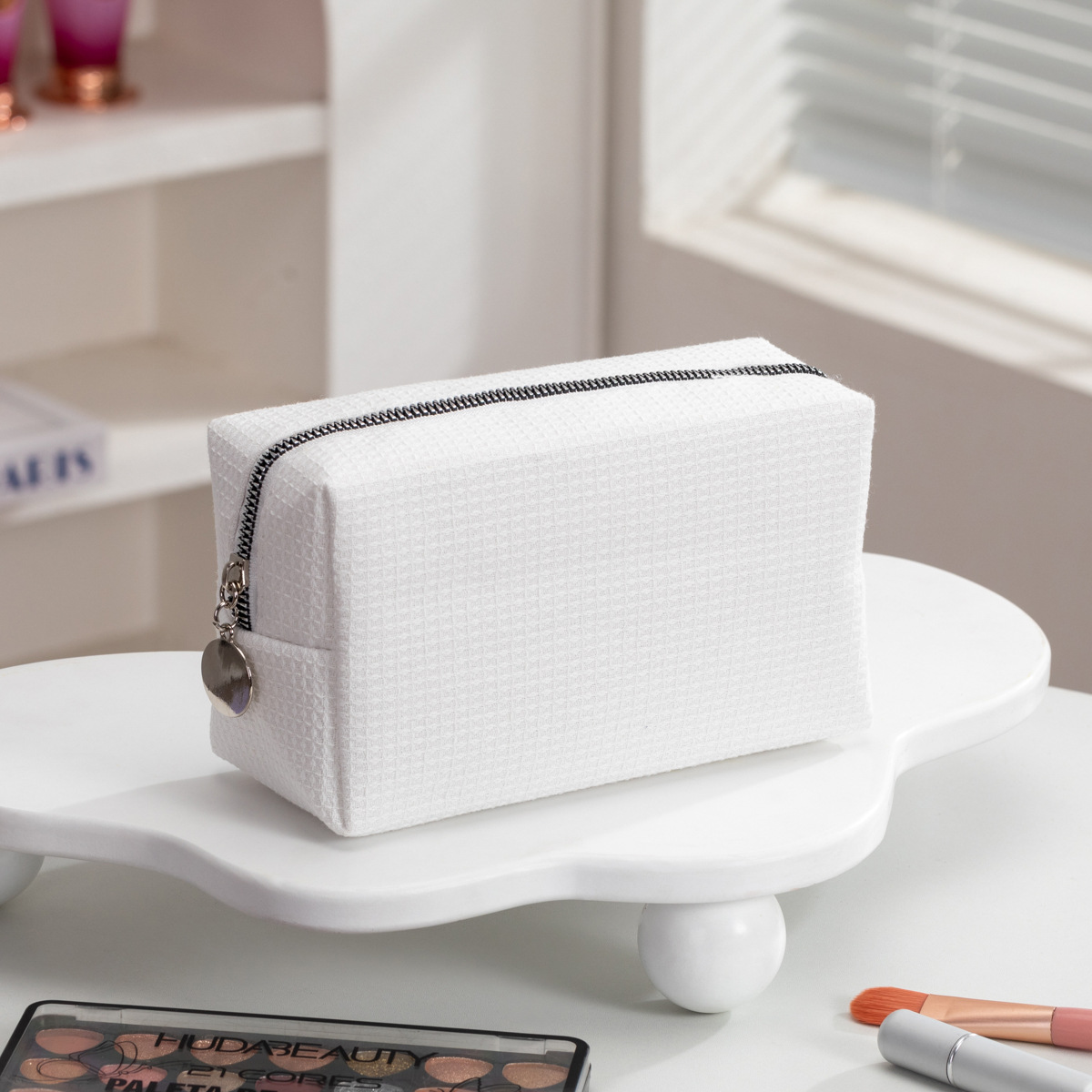 Fabricantes transfronterizos nuevos waffle bolsas de maquillaje de gran capacidad bolsas portátiles cuadradas de color sólido bolsas de lavado de viaje de damas image 8