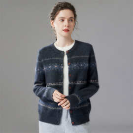 圆领提花山羊绒开衫2025冬新款女士拼色色道打底衫优雅风短款外套