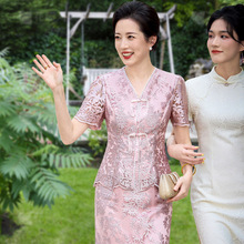 25夏装蕾丝中老年妈妈香槟粉订婚宴礼服高端喜婆婆连衣裙日常可穿