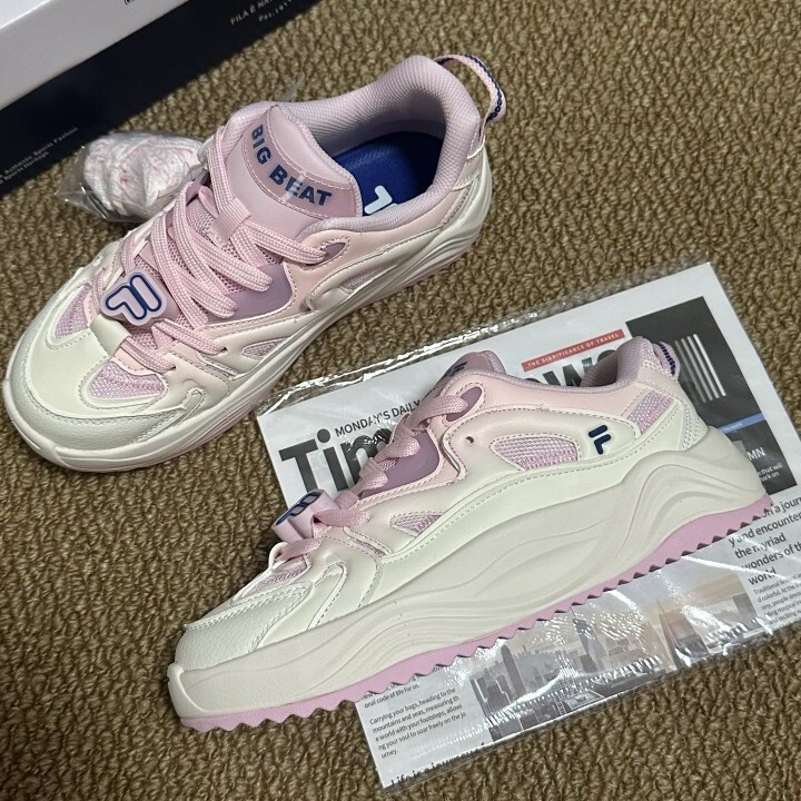 2026 Summer New Melody Shoes Casual Retro White Shoes for Women Thick-Soled Flat Shoes Versatile Height-Increasing Sneakers