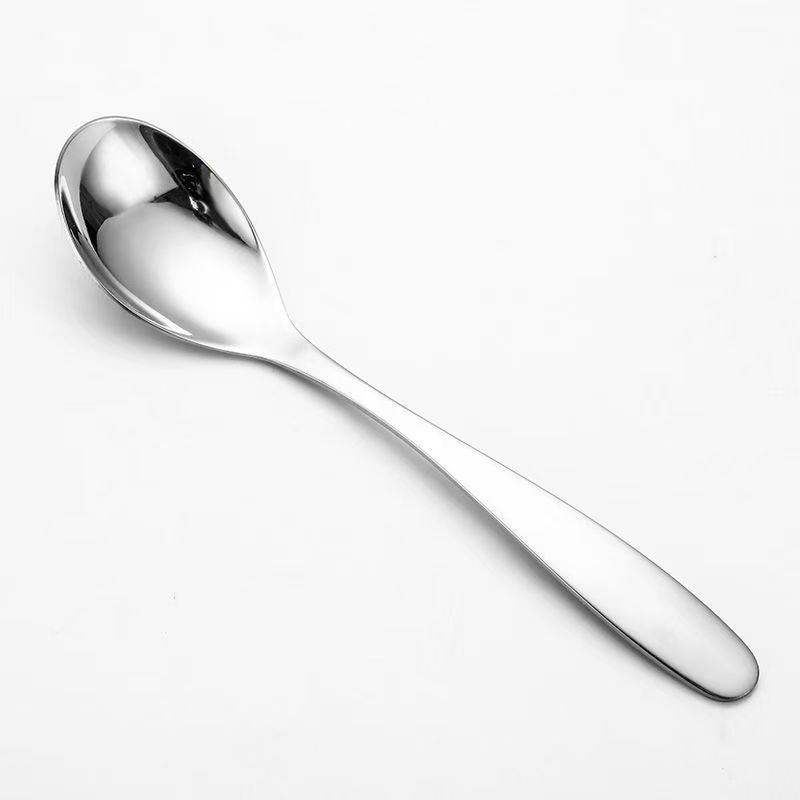 Cuchara ovalada de acero inoxidable Cuchara de postre de color creativo Cuchara de café de celebridades de Internet de alto valor Cuchara de comida de restaurante en casa