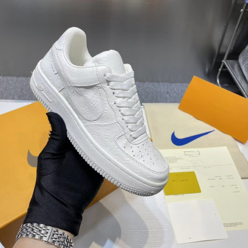 Pure Original New Breathable Reverse Hook Casual Air Force One White Shoes for Men and Women, Versatile Sports Couple Ins Sneakers