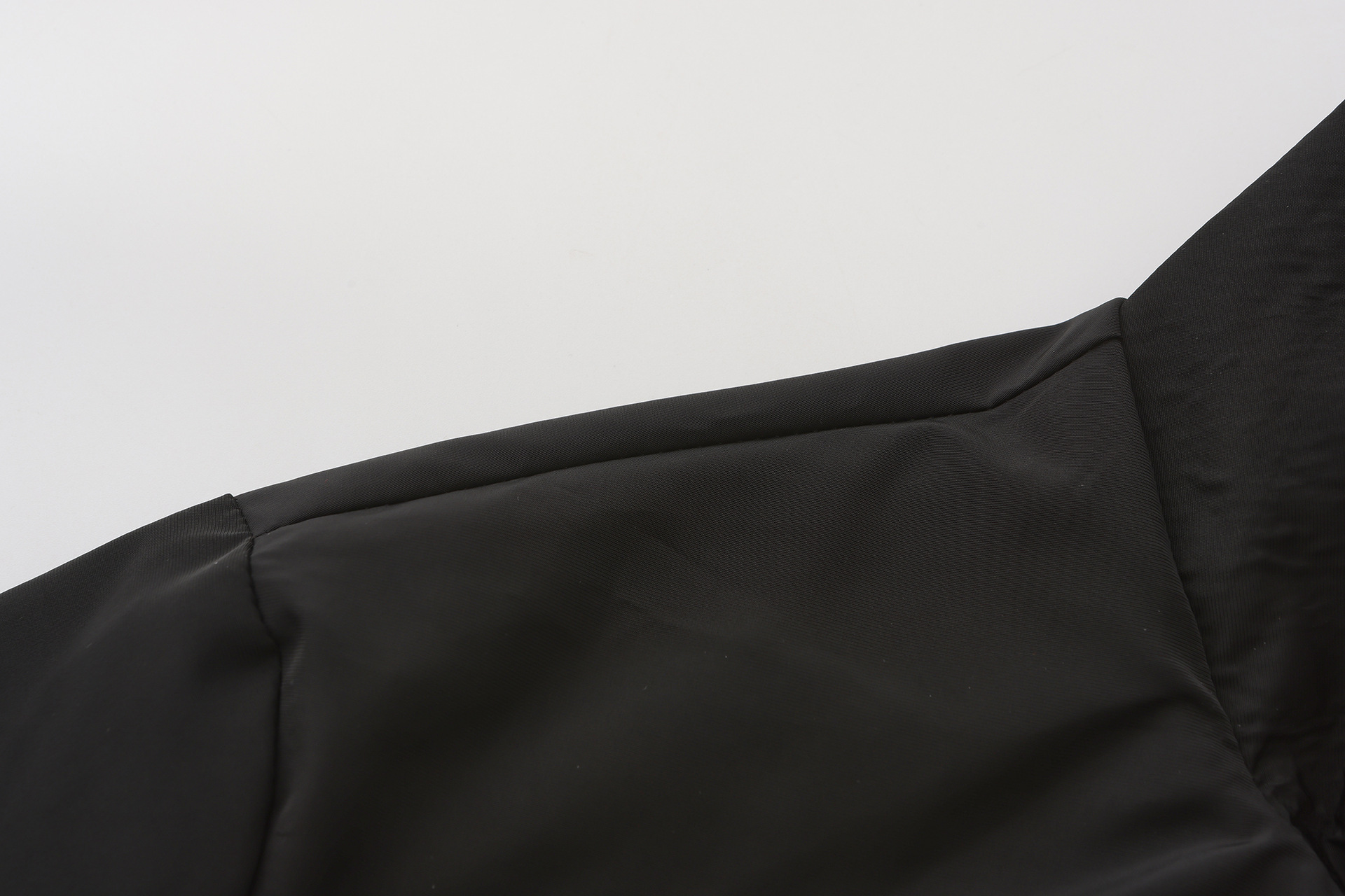 2024 Frühling und Herbst Neue Herrenmantelseite Tragbare doppelköpfige Reißverschlussjacke Sonnenschutzkleidung_voghion.com
