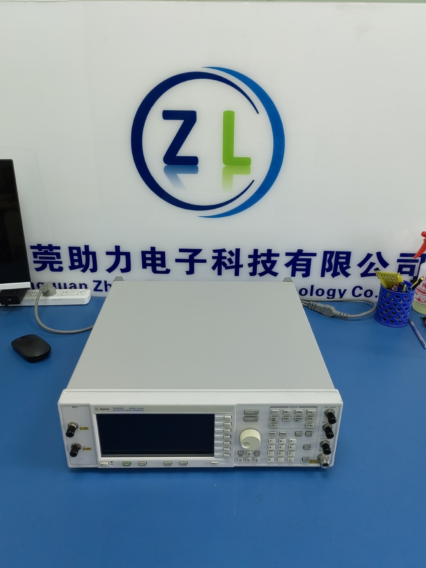 租E4433B信号发生器 E4421B数字模拟信号发生器 250 kHz 至 4 GHz