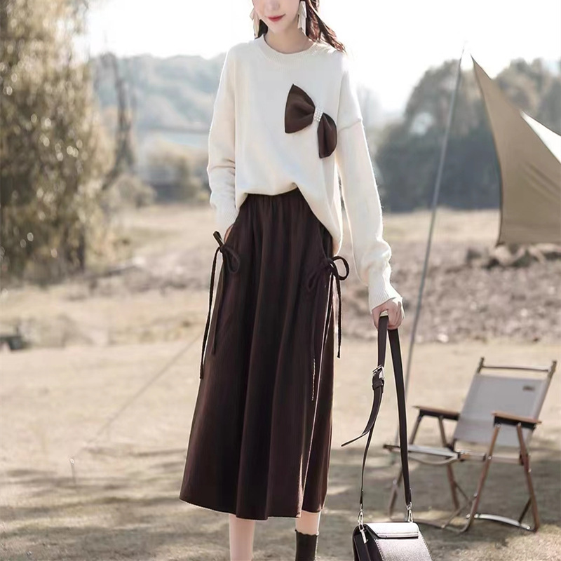 Bowknot de las mujeres con cuentas suéter de otoño e invierno nuevo estilo coreano suelta camisa de fondo de punto de moda estilo occidental prendas de vestir exteriores Top corto image 4