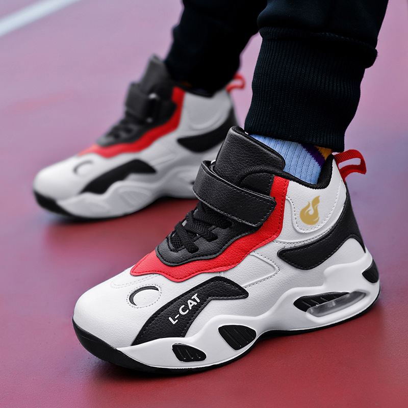 Fábrica directa de zapatos de baloncesto infantil primavera cuero zapatos casuales velcro antideslizante aire al aire libre zapatos deportivos