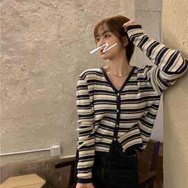 复古撞色条纹v领针织衫上衣女韩版秋季宽松长袖毛衣开衫外套ins潮