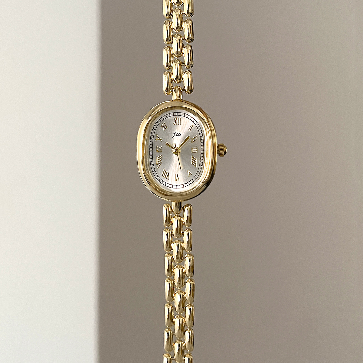 Gold shell white noodles