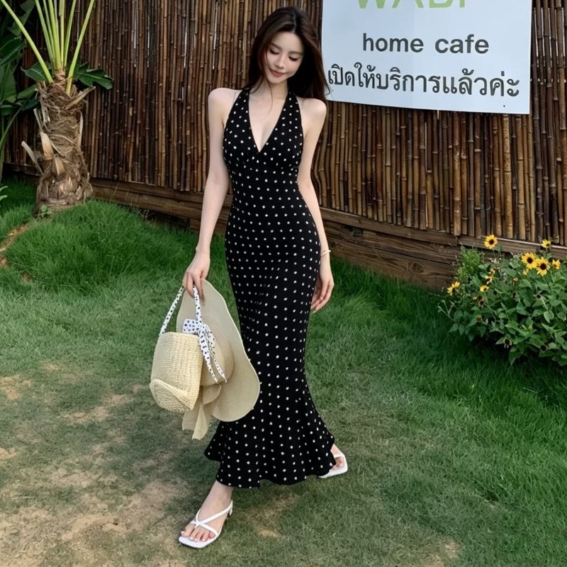 Elegant V-Neck Halter Backless Camisole Dress with Polka Dots, French Retro Style, Waist-Cinching, Slimming, Bodycon Fishtail Long Dress