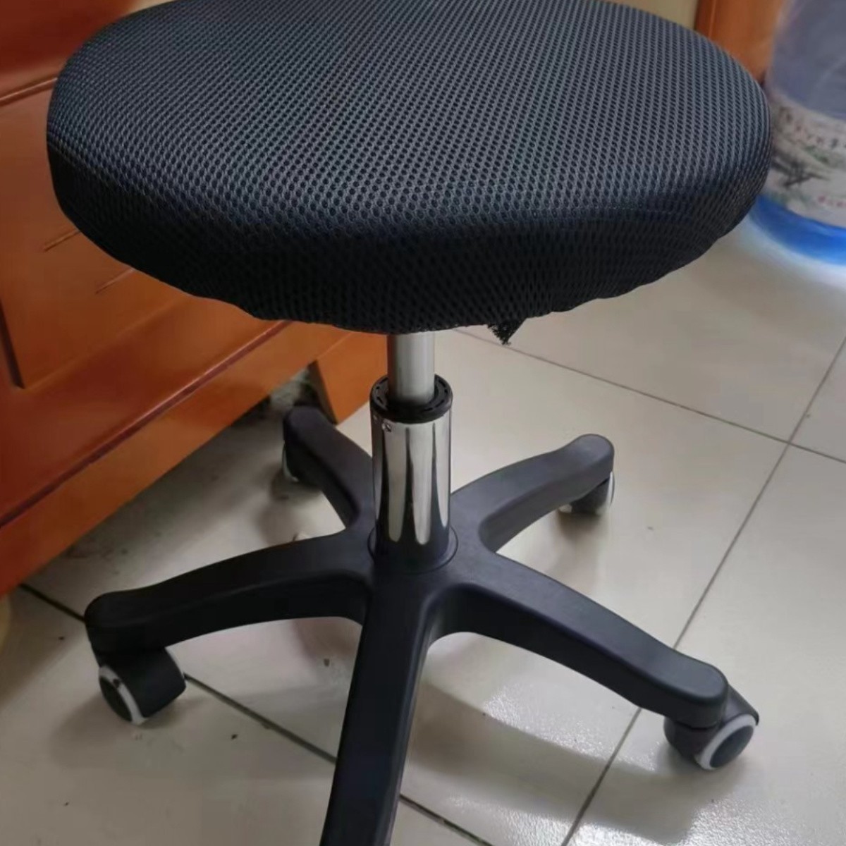 Silla de oficina, silla de computadora, silla de elevación cómoda, silla de jefe doméstico, silla giratoria doméstica, entrenamiento de ocio, sedentario y cómodo baniano