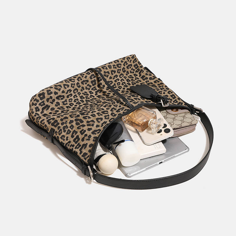 Classic And Fashionable Shoulder Bag, Niche Design High-end Leopard Print Underarm Bag For Women 2024 Autumn And Winter New Retro Messenger Bag._voghion.com