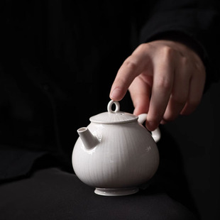 ��ʽ�͹Ų�ľ���Բ�ؼ��ù����ߎ��^�V�ݲ����ֹ��մɷ��C�Ή�