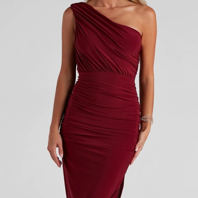 Fashion Women's sexy new off-shoulder pleated split thigh dress