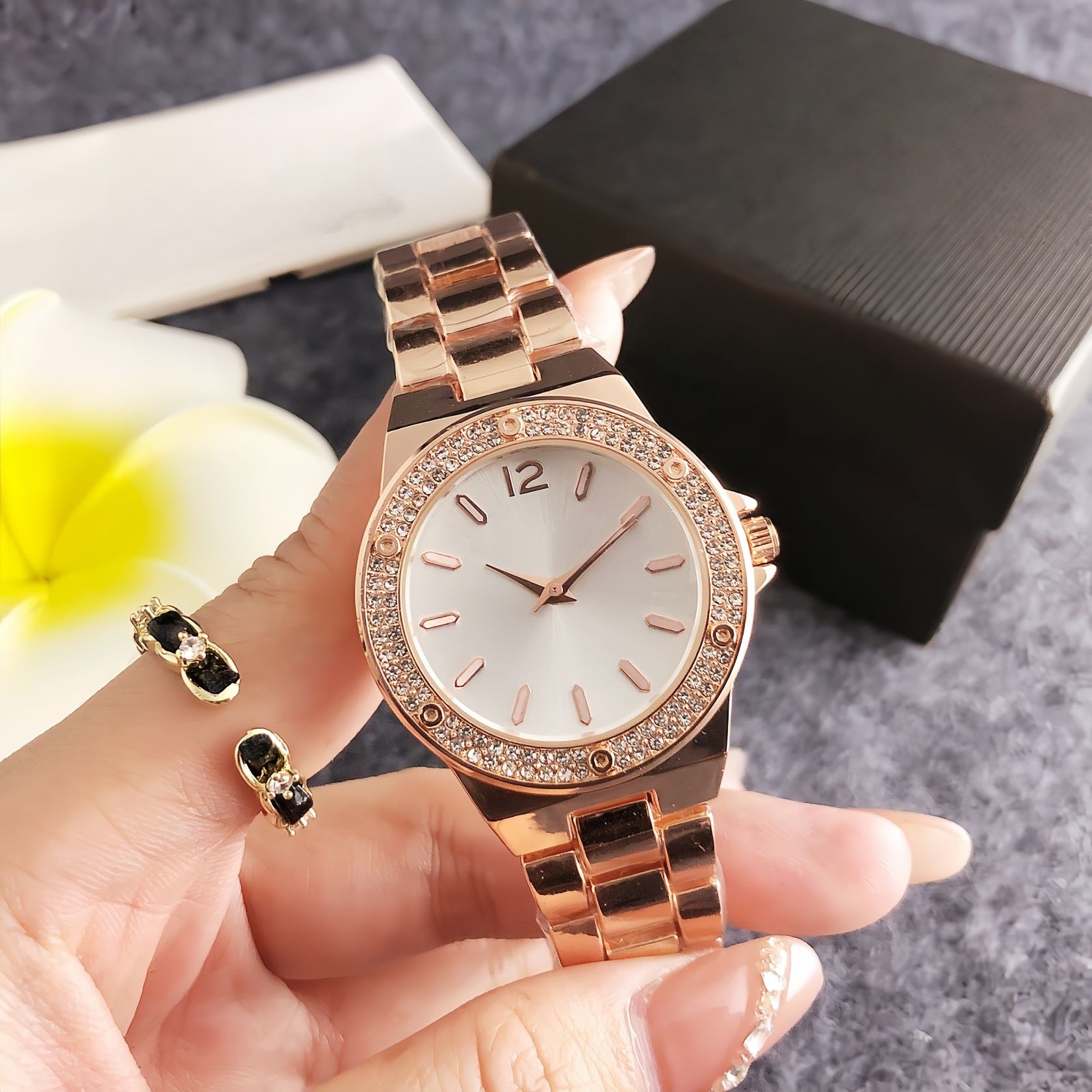 Ins Niche Design Simple Elegant Casual Watch Accessible Luxury Round Watch Junior High School Ladies Small and Exquisite Watch