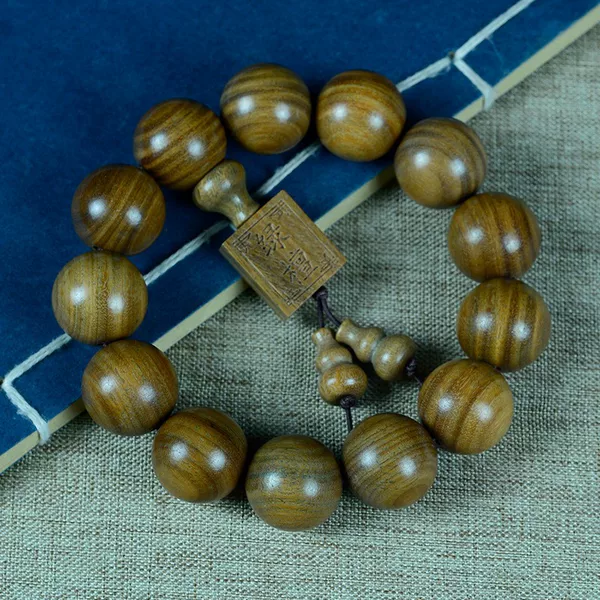 Argentinian vintage green sandalwood bracelet wholesale, sandalwood wooden cultural toy bracelet, men's and women's jewelry, Buddhist beads manufacturer
