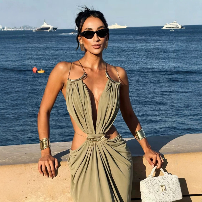 European and American Cross-Border New Brand Hot-Selling Metal Halter Deep V-Neck Side Cutout Ruched Slim-Fit Sexy Beach Gown Long Dress European and American Cross-Border New Brand Hot-Selling Metal Halter Deep V-Neck Side Cutout Ruched Slim-Fit Sexy Beach Gown Long Dress
