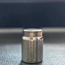 2025新款纯钛茶叶罐便携随身茶叶盒迷你密封罐商务礼品茶盒批发