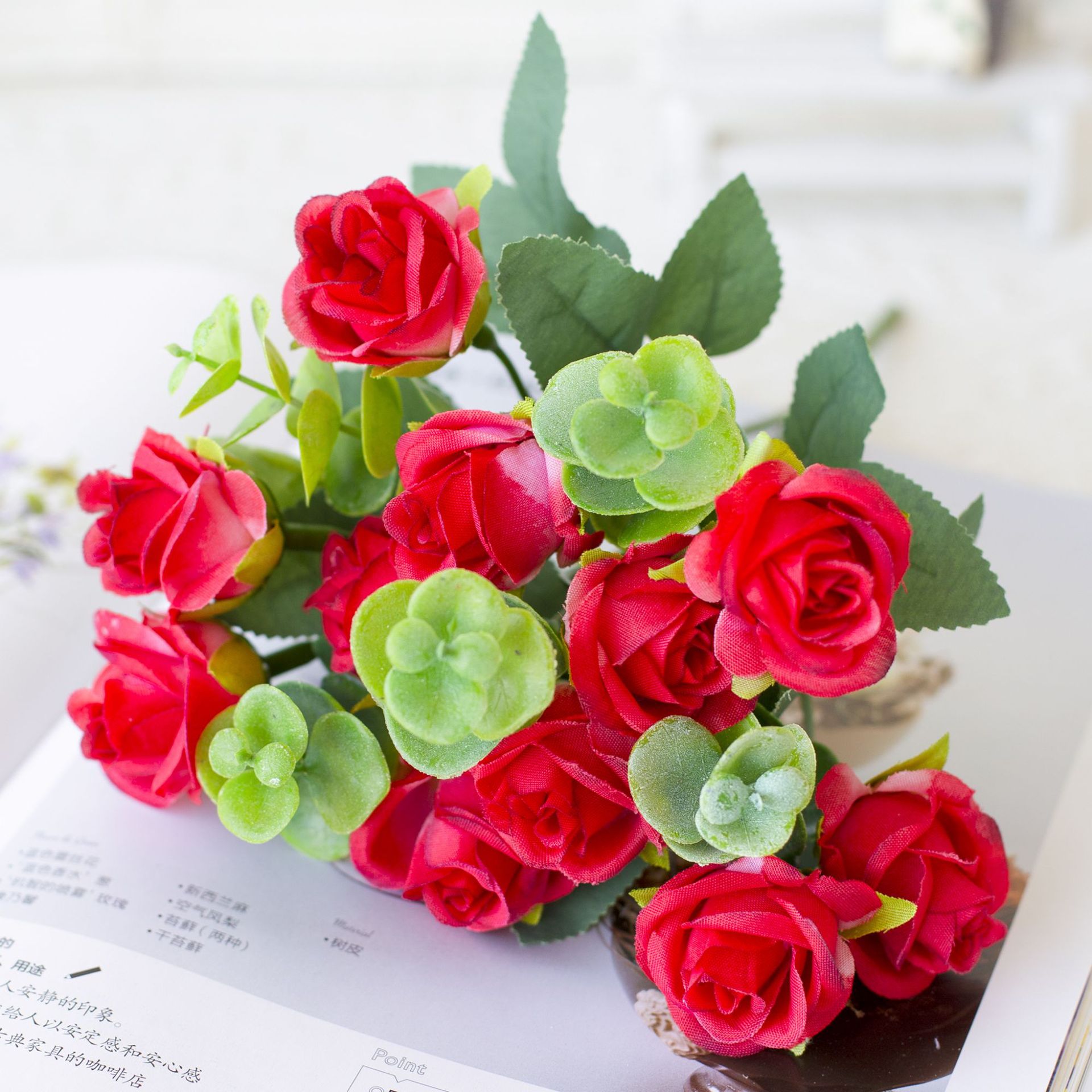 Artificial Flowers 11 Heads Eucalyptus Rose Fake Flowers Dining Table Small Rose Silk Flowers Small Rose Hotel Decorative Flowers Wholesale