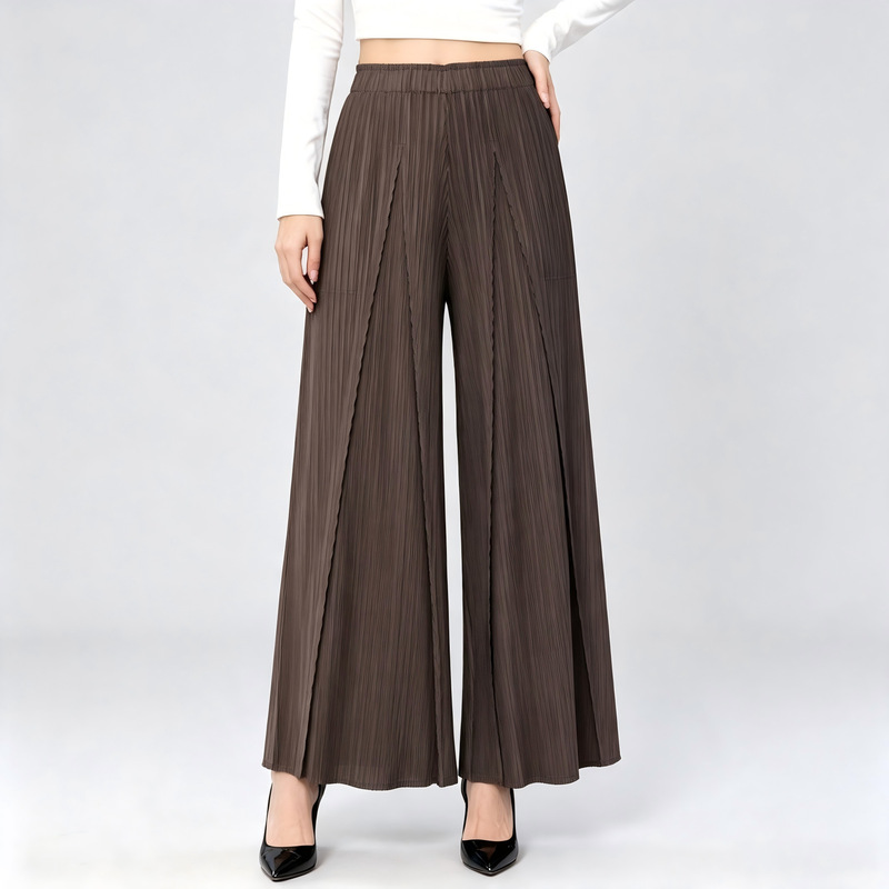 Japanese-style pleated wide-leg pants for women, with a three-dimensional patchwork design, high-waisted elastic waist, slimming and flowy accordion pants Japanese-style pleated wide-leg pants for women, with a three-dimensional patchwork design, high-waisted elastic waist, slimming and flowy accordion pants