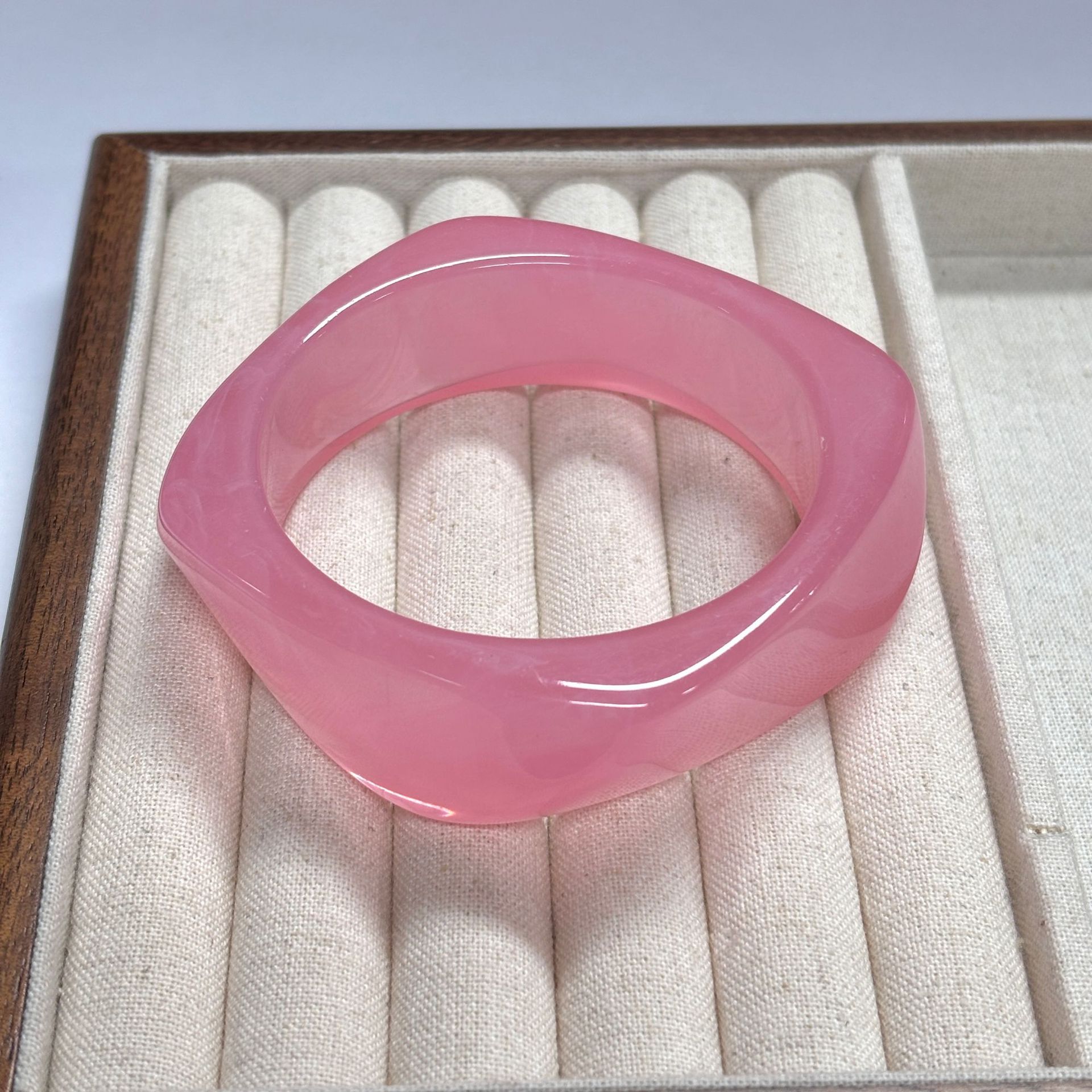 Diamond-shaped cherry blossom powder--inner diameter 65, weight 53g