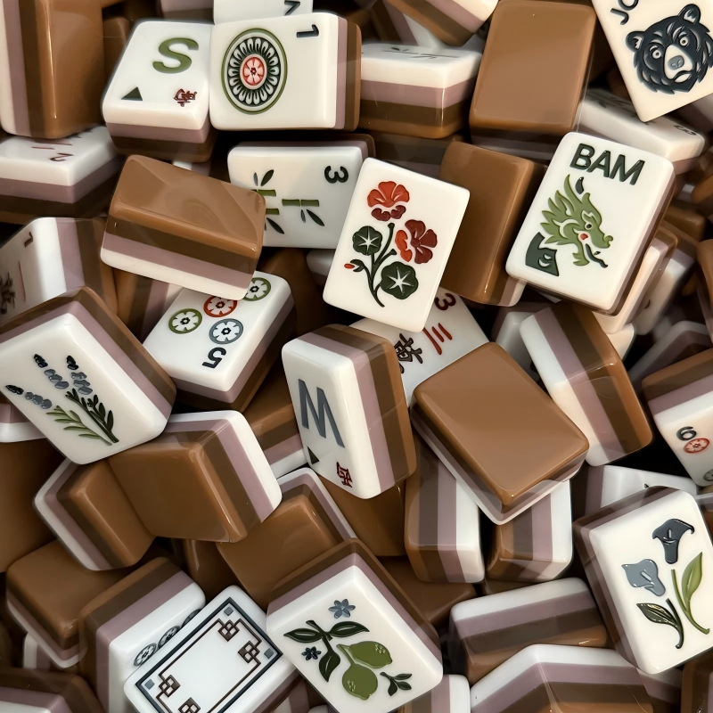 (24-hour in-stock direct delivery) Acrylic four-layer brown grizzly bear mahjong, American mahjong, American-style mahjong