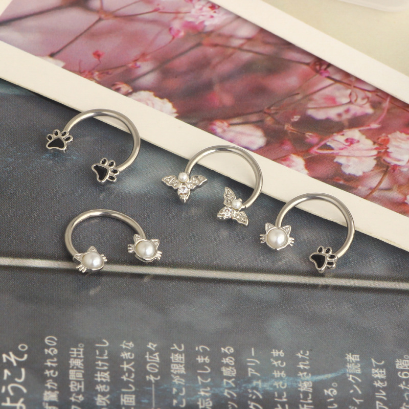 16G labret stud size and finish detail