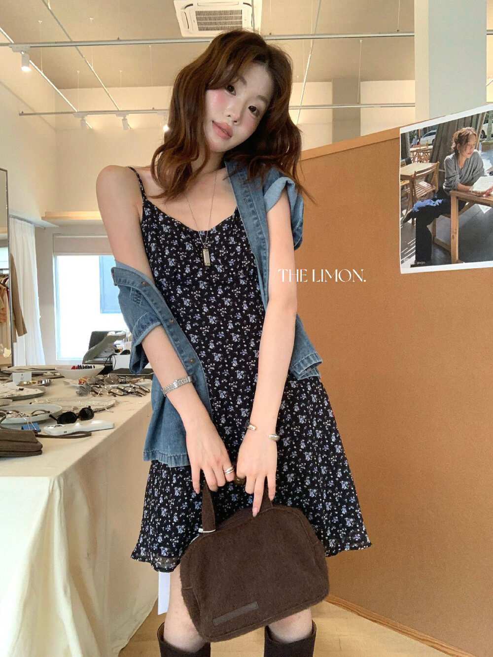 Đầm dây xòe nhẹ họa tiết hoa nhí cổ điển Pháp, eo thon, dáng ngắn mùa hè — màu đen chi tiết 2