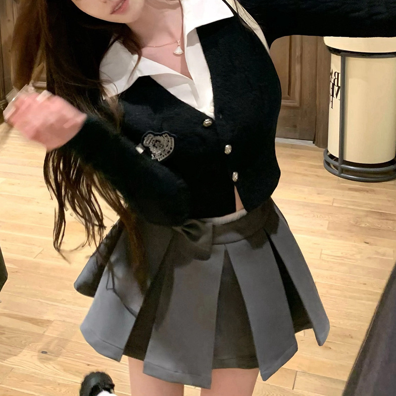 减龄少女小个子尖子生~甜妹刺绣学院风套装上衣+百褶半裙针织套装|undefined