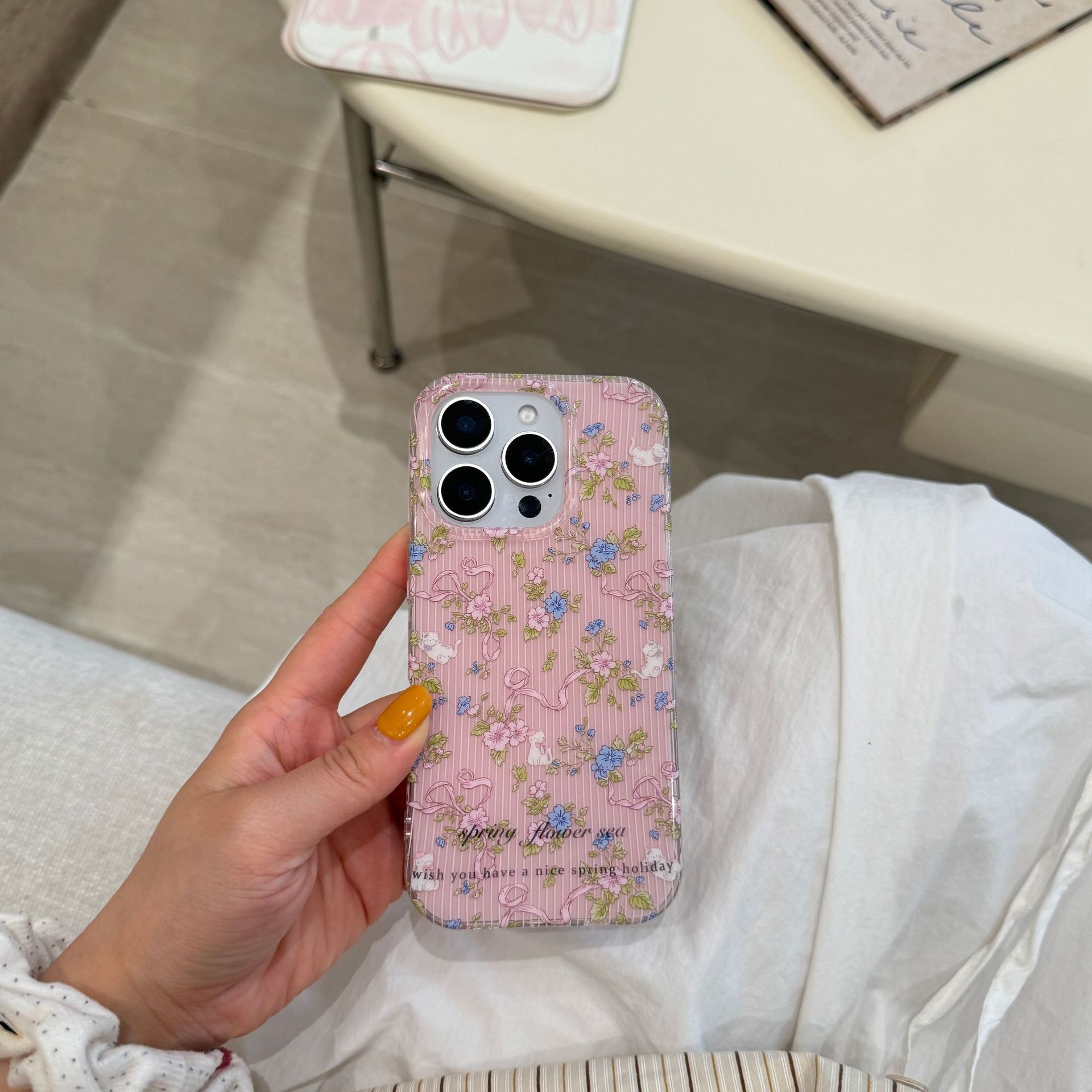 Flor a rayas de verano gato para Apple 16ProMax funda para teléfono móvil 15Pro cadena 14/13 femenino 15PM nuevo