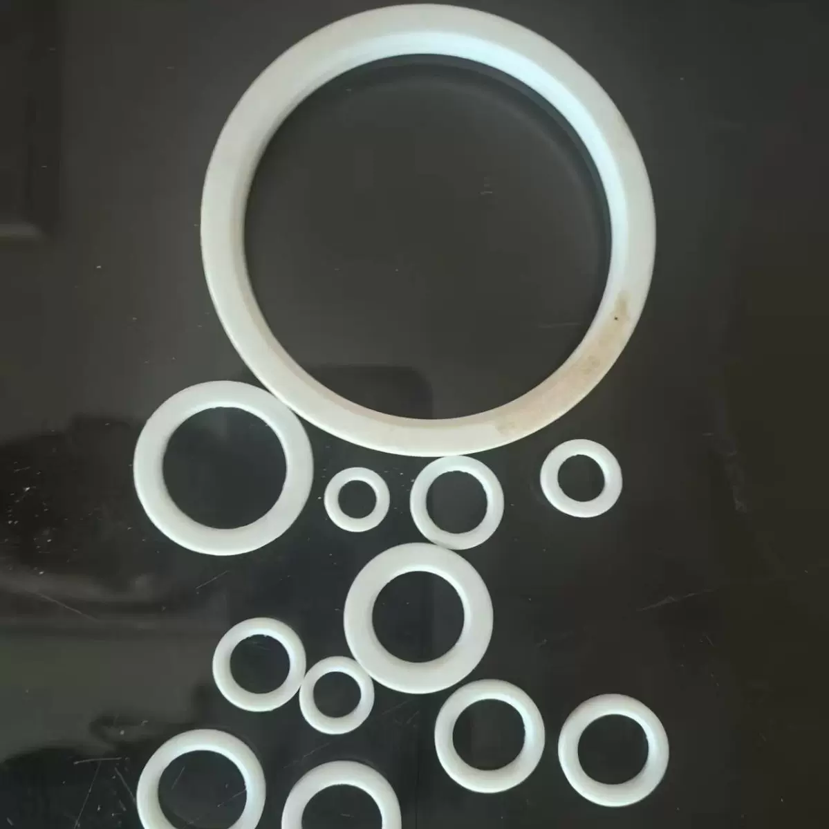 厂家批量生产五金球阀配件聚四氟乙烯四氟垫片密封圈塑料王