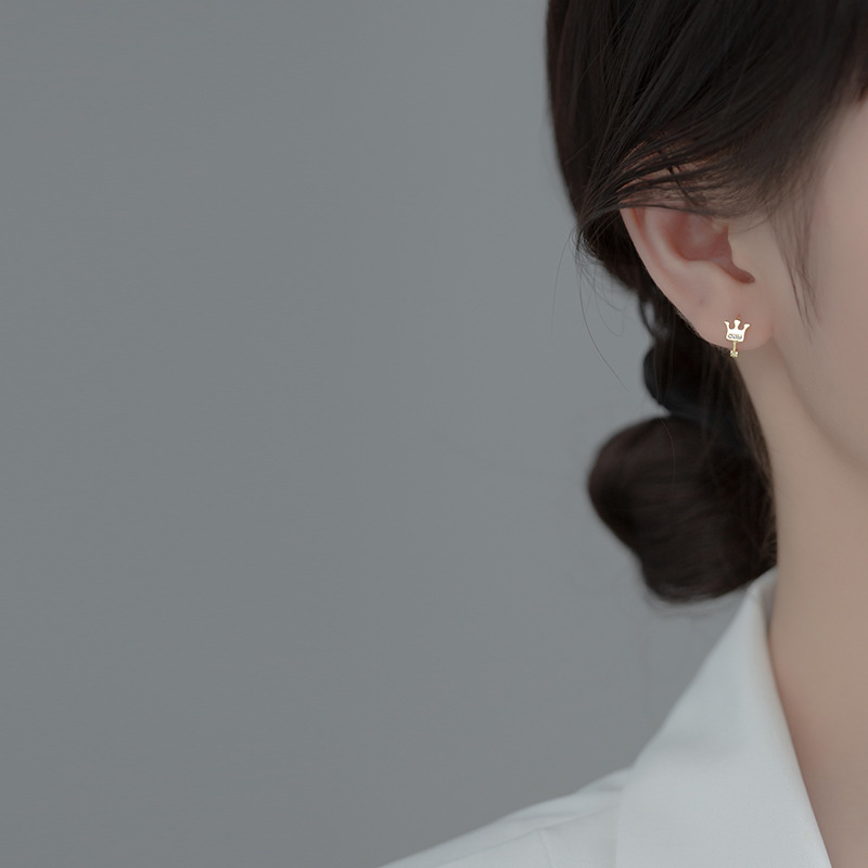 Eloch s925 crown plateada dulce auriculares coreana simple pequeño diamante fresco temperamento joyas de orejas M00322