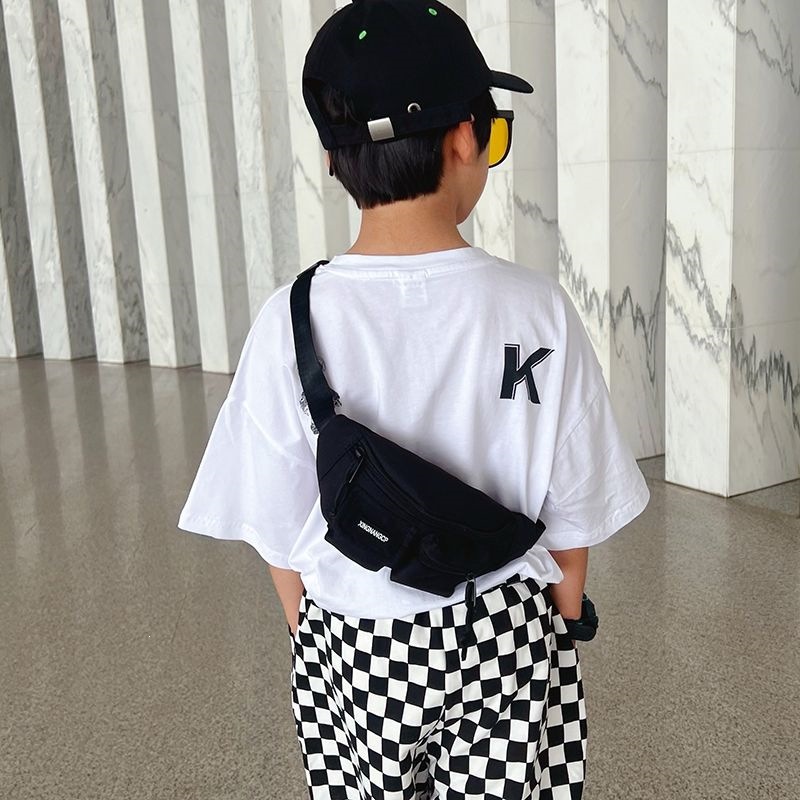 Trendy and cool chest bag for boys, stylish Korean-style shoulder bag for kids, unisex crossbody bag, small waist bag for babies, fashionable bag