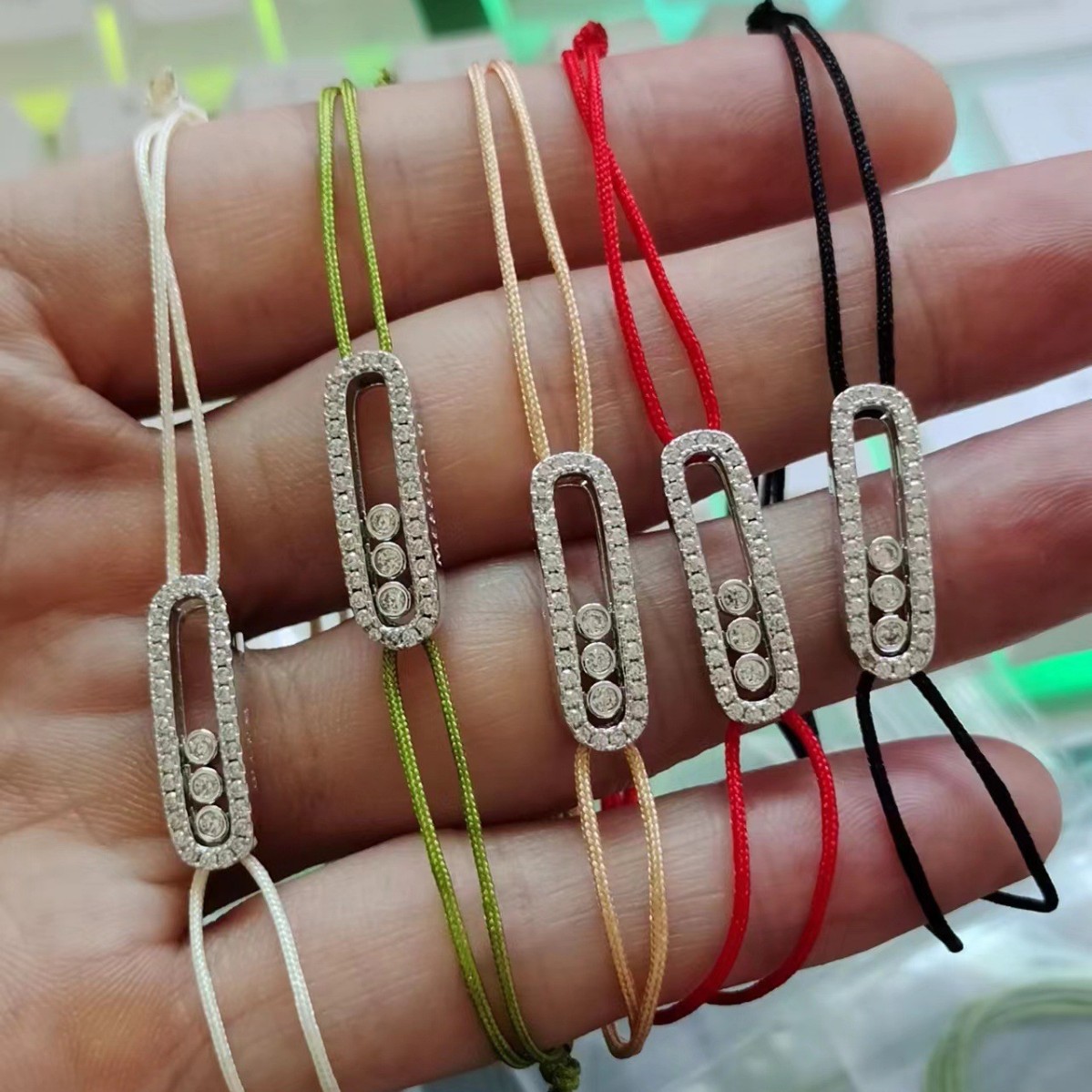 Spring Summer New High-end Light Luxury Style Mei Family High Carbon Diamond Sliding Bracelet For Men And Women Lucky_voghion.com
